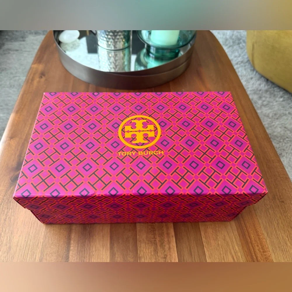 Tory Burch stunning classy